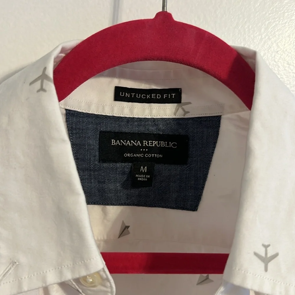 Banana Republic white long sleeve button-down with airplanes size medium